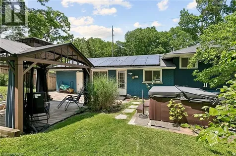 77 Creighton Road Dundas ON L9H 3B7
