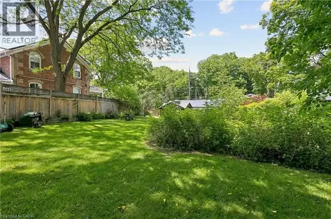 77 Creighton Road Dundas ON L9H 3B7
