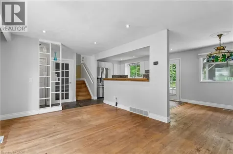 77 Creighton Road Dundas ON L9H 3B7