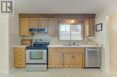 141 Hazelglen Drive Kitchener ON N2M 2E6