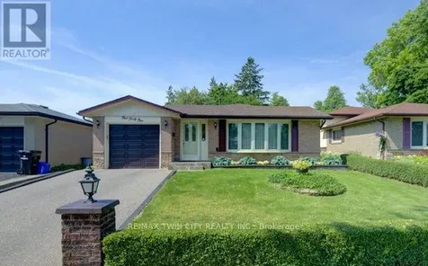 141 Hazelglen Drive Kitchener ON N2M 2E6