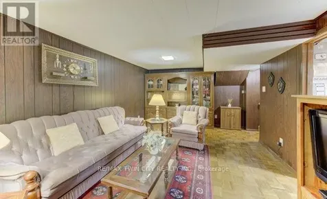 141 Hazelglen Drive Kitchener ON N2M 2E6