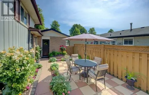 141 Hazelglen Drive Kitchener ON N2M 2E6