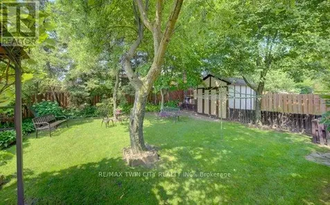 141 Hazelglen Drive Kitchener ON N2M 2E6