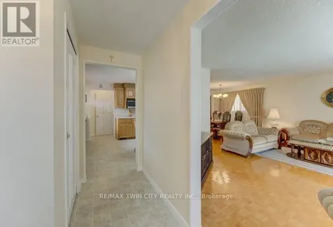 141 Hazelglen Drive Kitchener ON N2M 2E6