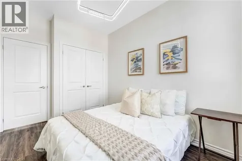 1426 Oakmont Common Burlington ON L7P 0V8