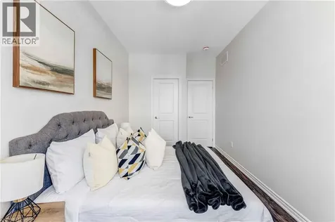 1426 Oakmont Common Burlington ON L7P 0V8