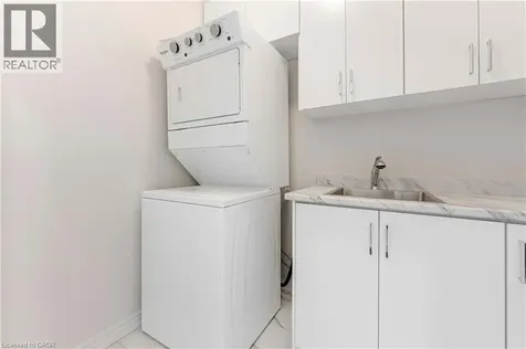 1426 Oakmont Common Burlington ON L7P 0V8