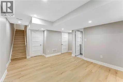 1426 Oakmont Common Burlington ON L7P 0V8