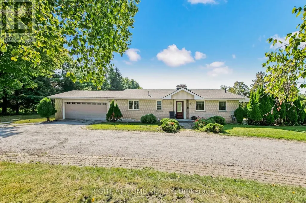 1905 Lockhart Road Innisfil ON L9S 3G1