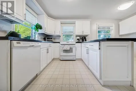 1905 Lockhart Road Innisfil ON L9S 3G1