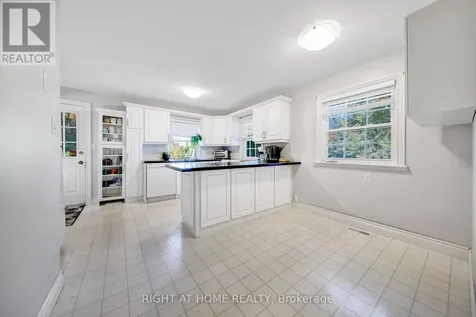 1905 Lockhart Road Innisfil ON L9S 3G1