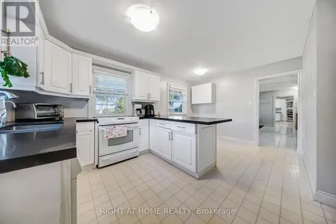 1905 Lockhart Road Innisfil ON L9S 3G1