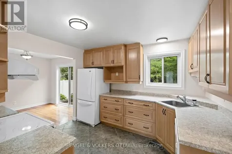 25 Antler Avenue Ottawa ON K2J 1Z4