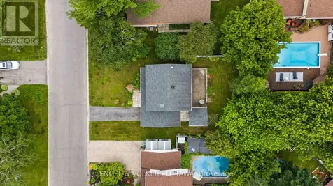 25 Antler Avenue Ottawa ON K2J 1Z4
