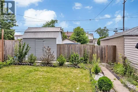 1431 Langlois Windsor ON N8X 4L9