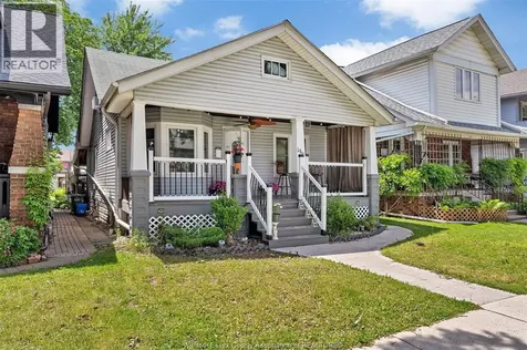 1431 Langlois Windsor ON N8X 4L9