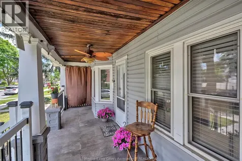 1431 Langlois Windsor ON N8X 4L9