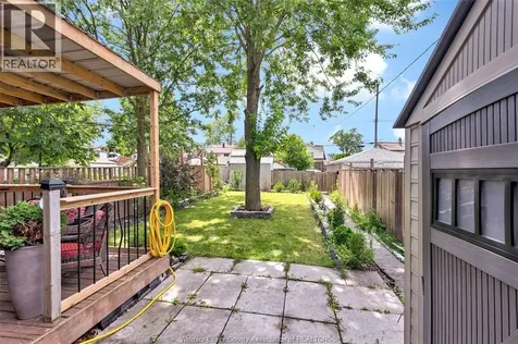 1431 Langlois Windsor ON N8X 4L9