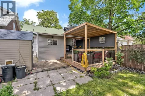 1431 Langlois Windsor ON N8X 4L9
