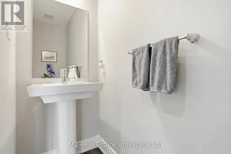 140 Harpin Way East Centre Wellington (fergus) ON N1M 0G9