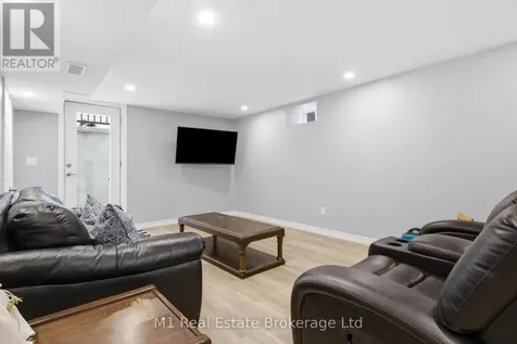 140 Harpin Way East Centre Wellington (fergus) ON N1M 0G9