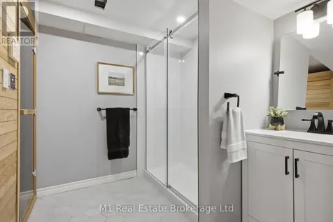140 Harpin Way East Centre Wellington (fergus) ON N1M 0G9