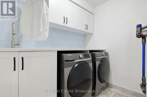140 Harpin Way East Centre Wellington (fergus) ON N1M 0G9