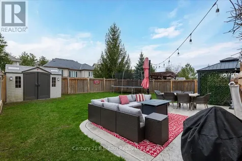 40 Grand Poplar Lane Wasaga Beach ON L9Z 0E2
