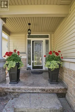 40 Grand Poplar Lane Wasaga Beach ON L9Z 0E2