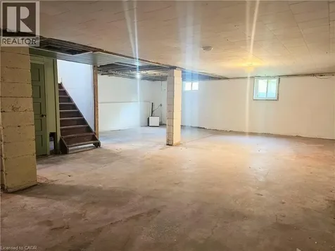32 Dunlop Street Kingston ON K7L 1L2