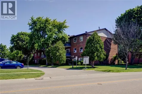 608 Grey Street Brantford ON N3S 4Y4