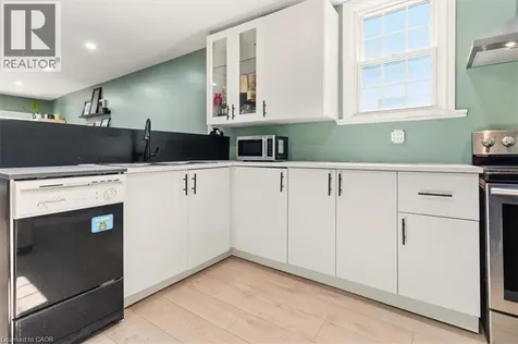 29 Wexford Avenue North Hamilton ON L8H 4M2