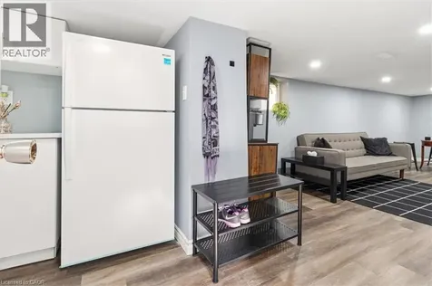 29 Wexford Avenue North Hamilton ON L8H 4M2