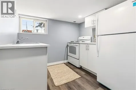 29 Wexford Avenue North Hamilton ON L8H 4M2
