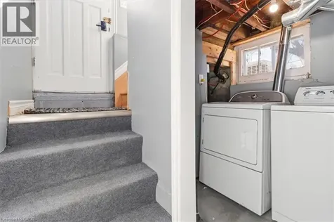 29 Wexford Avenue North Hamilton ON L8H 4M2