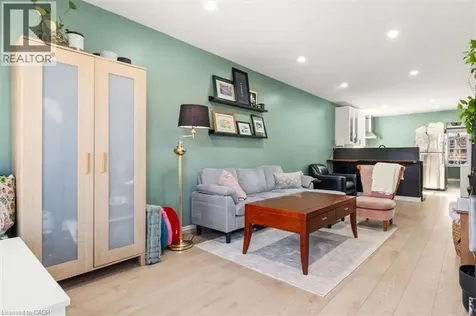 29 Wexford Avenue North Hamilton ON L8H 4M2