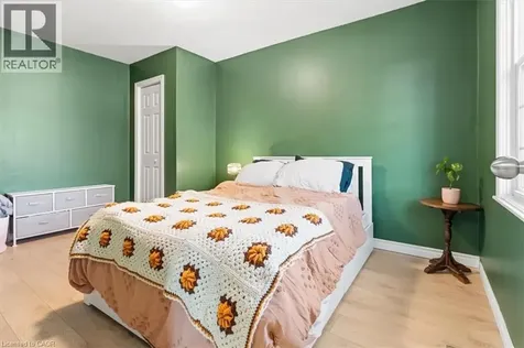 29 Wexford Avenue North Hamilton ON L8H 4M2