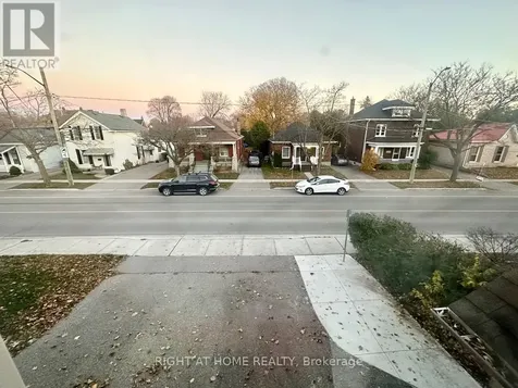 42 St Paul Avenue Brantford ON N3T 4E6