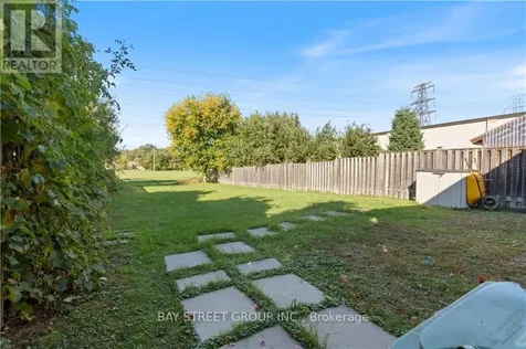 66 Ewen Road Hamilton (ainslie Wood) ON L8S 3C5