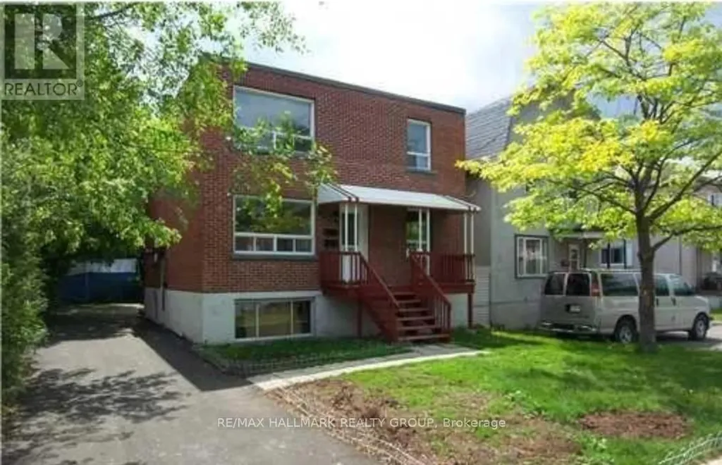 142 Ste Cecile Street Ottawa ON K1L 5L3