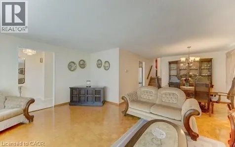 141 Hazelglen Drive Kitchener ON N2M 2E6