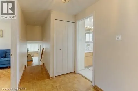 141 Hazelglen Drive Kitchener ON N2M 2E6