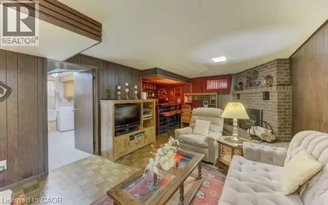 141 Hazelglen Drive Kitchener ON N2M 2E6