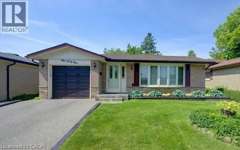 141 Hazelglen Drive Kitchener ON N2M 2E6