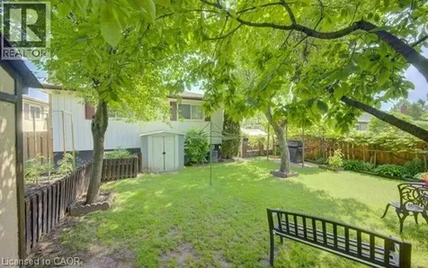 141 Hazelglen Drive Kitchener ON N2M 2E6