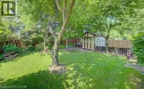 141 Hazelglen Drive Kitchener ON N2M 2E6