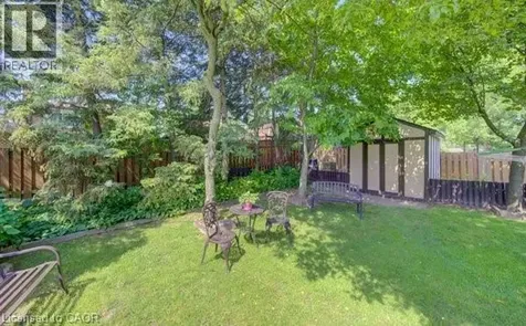 141 Hazelglen Drive Kitchener ON N2M 2E6