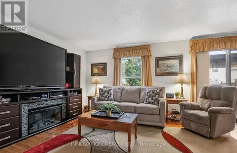 23 Mckitrick Drive Ottawa ON K2L 2J7