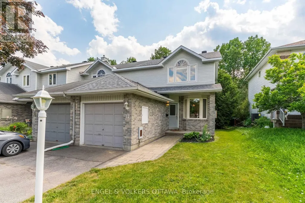 77 Whalings Circle Ottawa ON K2S 1S4